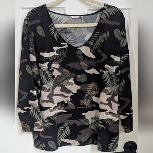 Kaktus Patterned Top with Black and Cream Accents